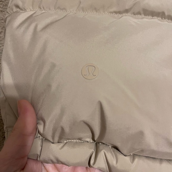 LULULEMON WUNDER PUFF SUPER CROPPED JACKET TRENCH SZ 4 - Picture 12 of 13